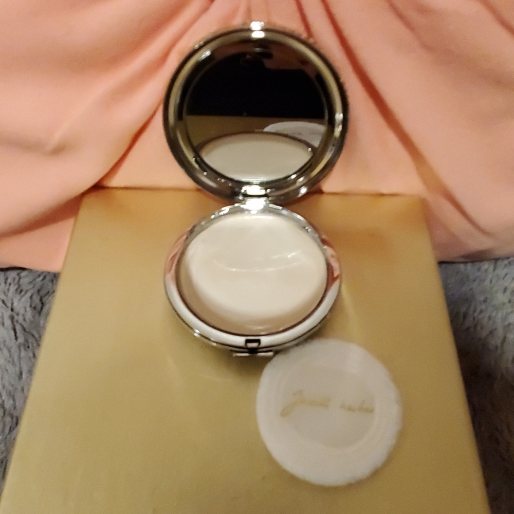 Judith Leiber Compact - Picture 4 of 8